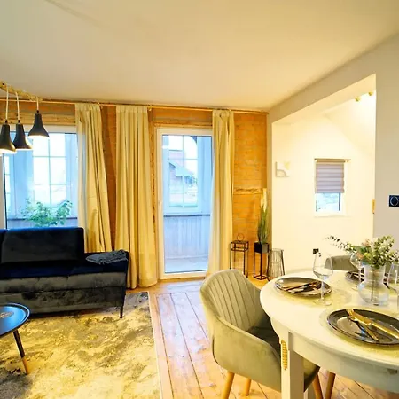 Every Sky Konstytucji 3 Maja 45